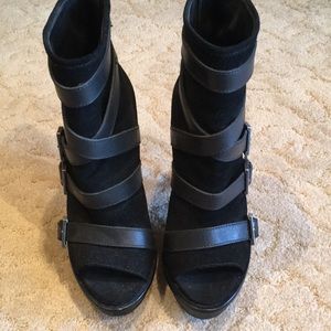 Steve Madden Peep Toe